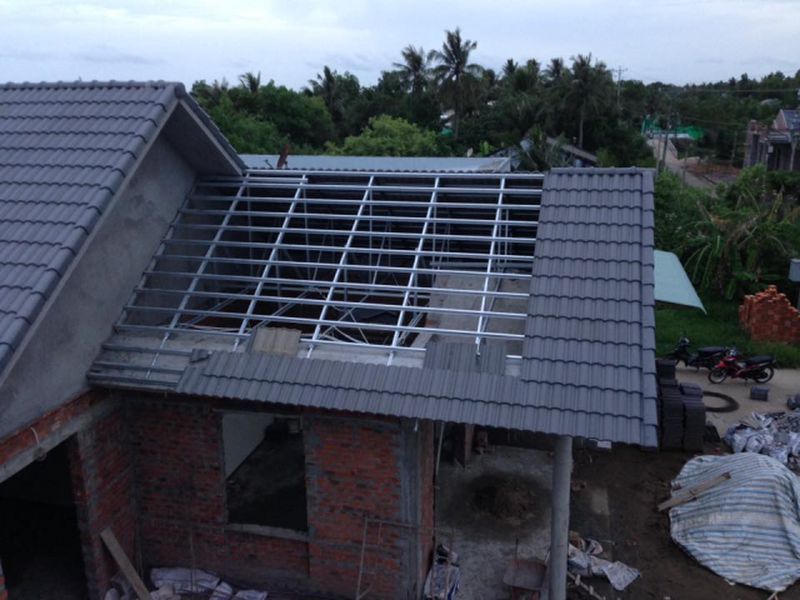 Phú Thịnh Building chuyên thi công mái ngói